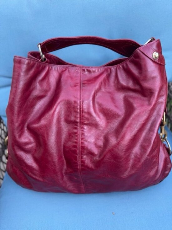 Rebecca Minkoff Handbags - Auth Rebecca Minkoff Red Wine Leather Nikki Hobo Bag